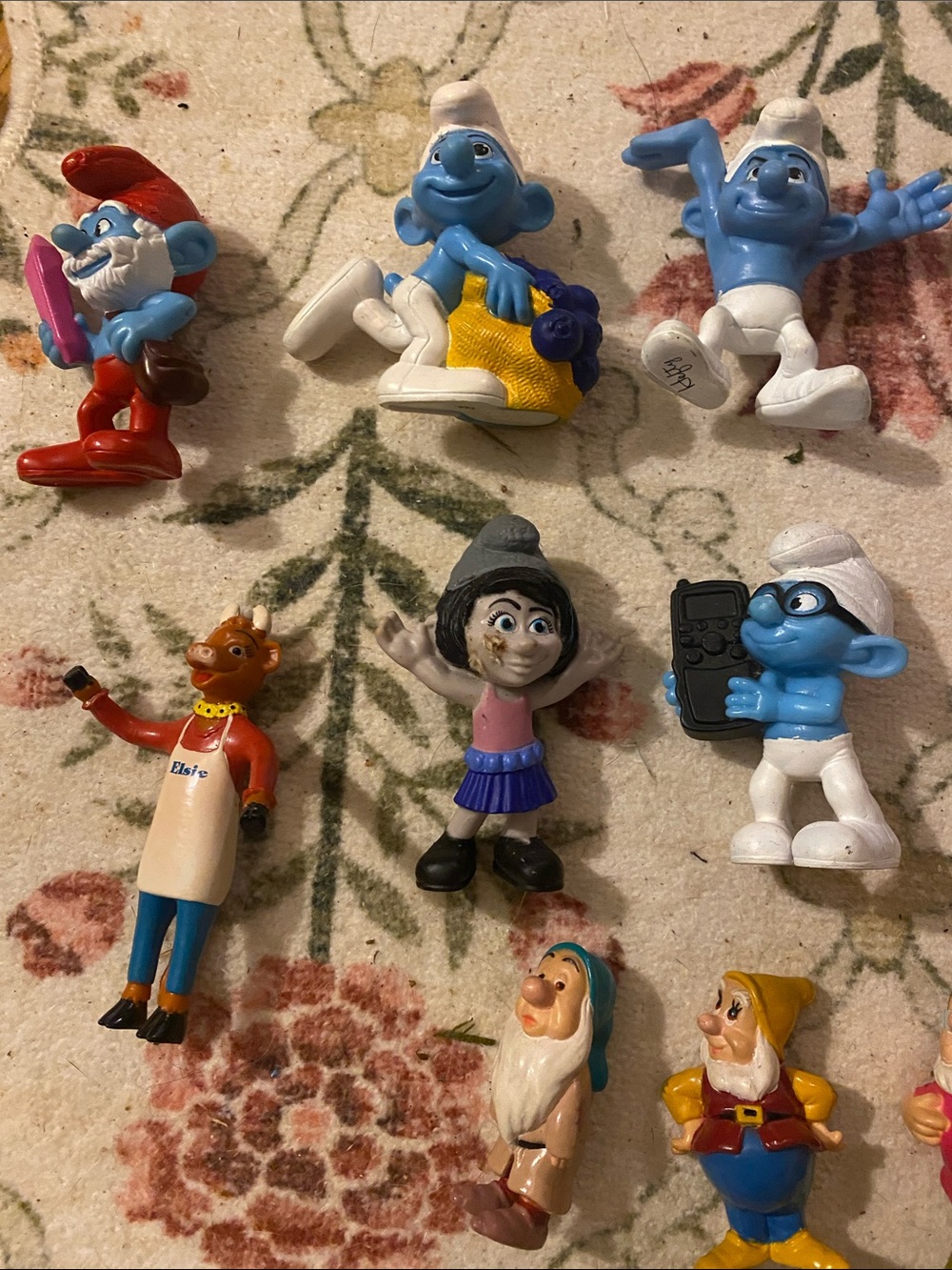 Kid’s SMURFS AND DWARFS  Disney Figurine